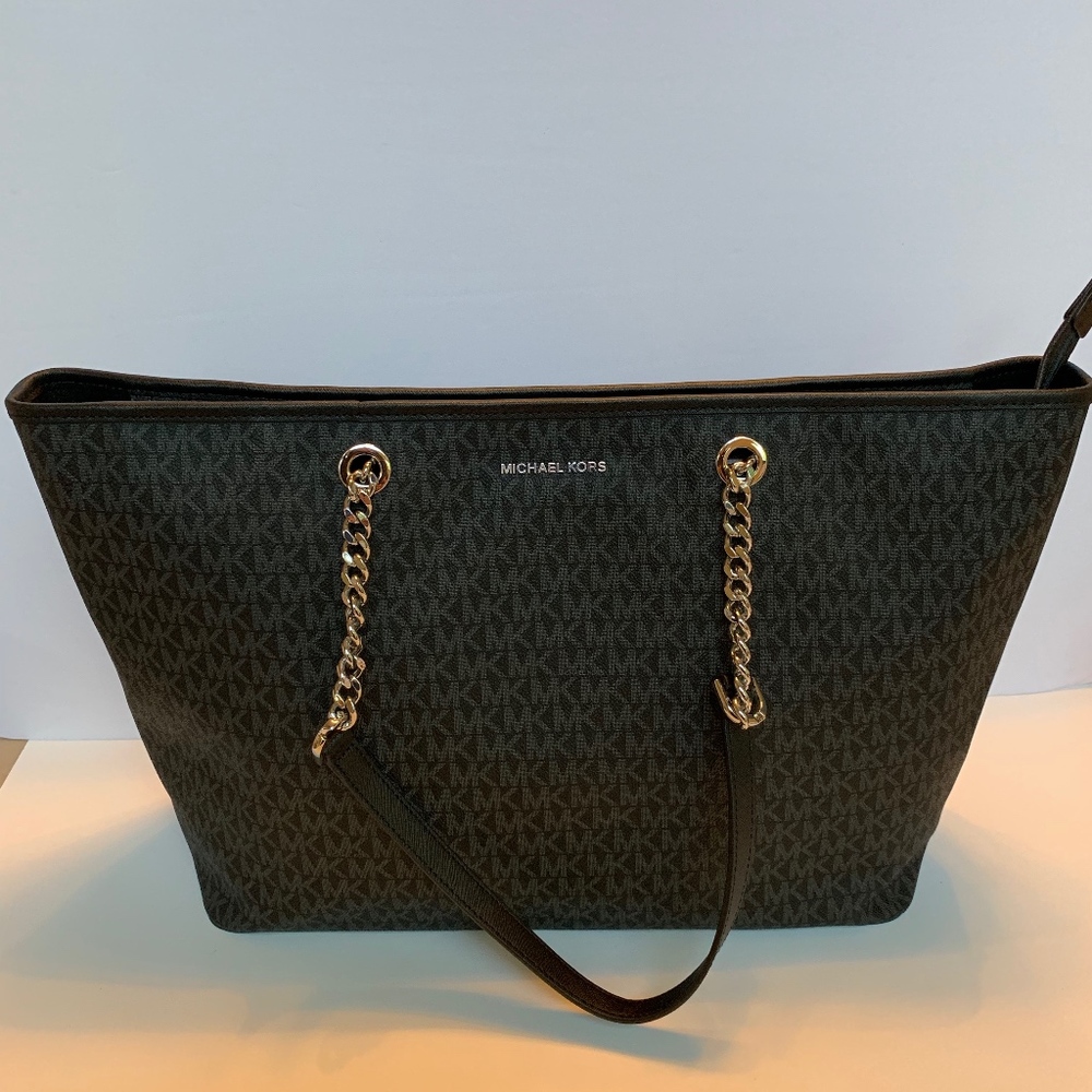 Jet Set Signature Black Tote